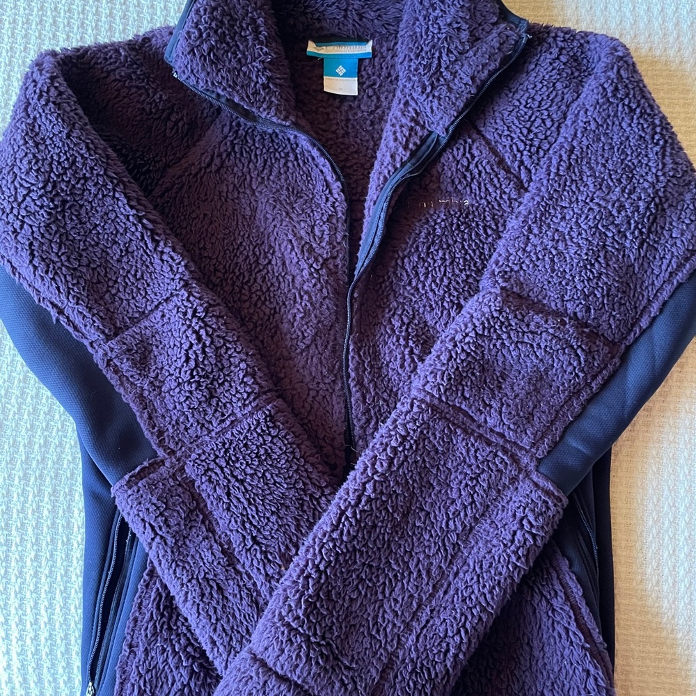 Women’s Columbia jacket, fleece, size medium.